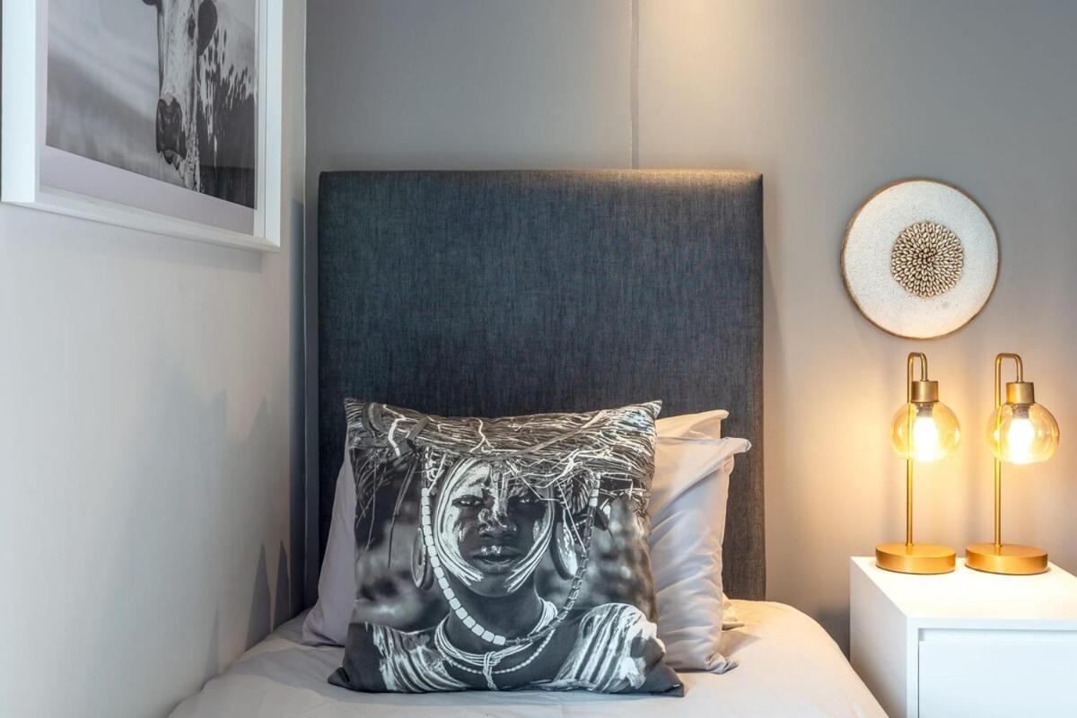 Bergsig Spacious Deluxe Corner Unit Apartment Cape Town